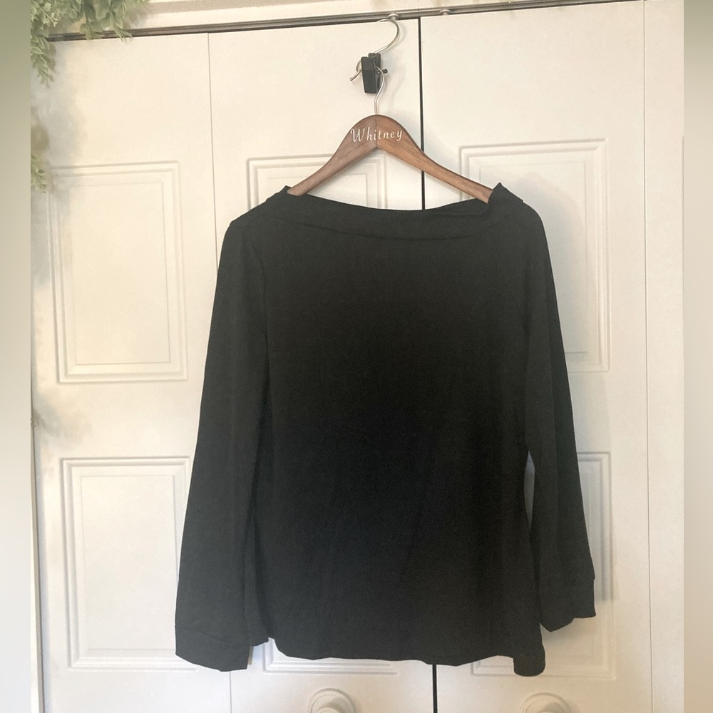 Women’s off shoulder long sleeve Black T-Shirt